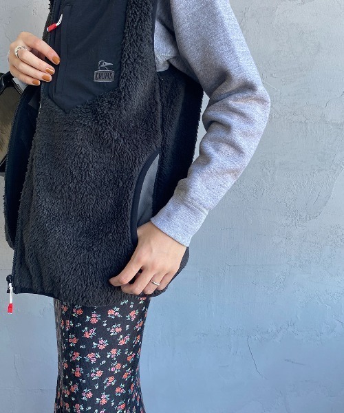 CHUMS（チャムス）の「[CHUMS/チャムス] ボンディングフリース ボアベスト（その他アウター・レディース・ブラック/ベージュ・M/L/XL）」の4枚目の写真