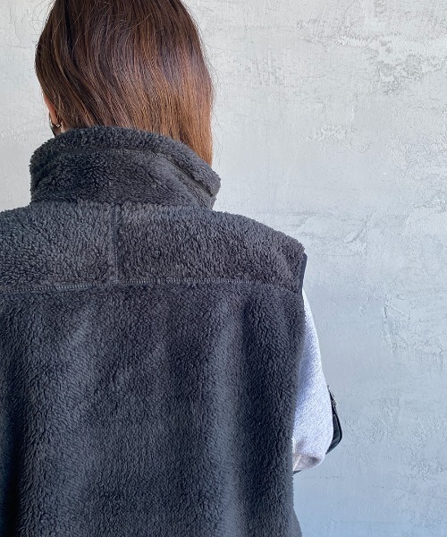 CHUMS（チャムス）の「[CHUMS/チャムス] ボンディングフリース ボアベスト（その他アウター・レディース・ブラック/ベージュ・M/L/XL）」の8枚目の写真