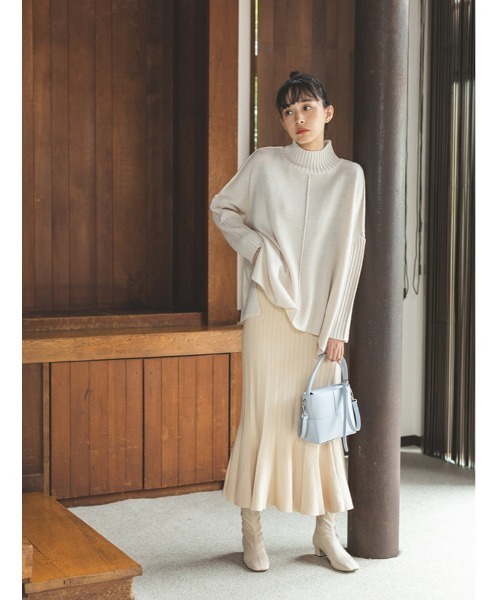 fifth（フィフス）の「サイドスリットハイネックリブスリーブニット（ニット/セーター・レディース・オフホワイト/ブラック/ブルー・MEDIUM）」の4枚目の写真