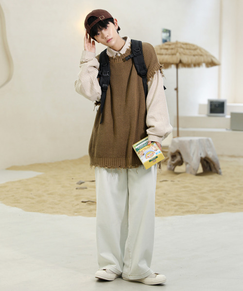 neos（ネオス）の「【neos -addictive design-】ビッグシルエット ダメージ加工 ラーベン編み ニット ベスト（ベスト・メンズ・ホワイト/ブラック/ベージュ/ブラウン/ブルーグレー/チャコール・MEDIUM/LARGE）」の11枚目の写真