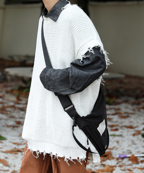 neos（ネオス）の「【neos -addictive design-】ビッグシルエット ダメージ加工 ラーベン編み ニット ベスト（ベスト・メンズ・ホワイト/ブラック/ベージュ/ブラウン/ブルーグレー/チャコール・MEDIUM/LARGE）」の18枚目の写真