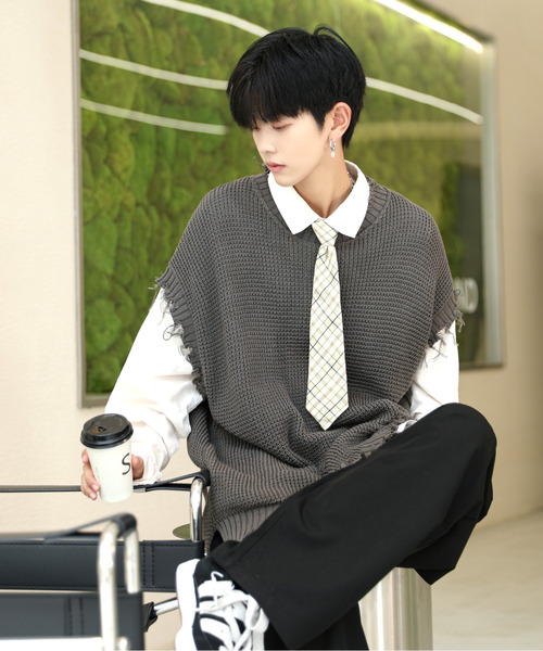 neos（ネオス）の「【neos -addictive design-】ビッグシルエット ダメージ加工 ラーベン編み ニット ベスト（ベスト・メンズ・ホワイト/ブラック/ベージュ/ブラウン/ブルーグレー/チャコール・MEDIUM/LARGE）」の10枚目の写真