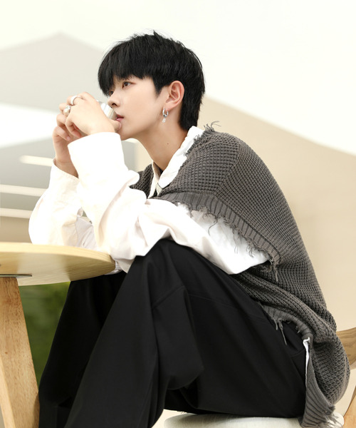 neos（ネオス）の「【neos -addictive design-】ビッグシルエット ダメージ加工 ラーベン編み ニット ベスト（ベスト・メンズ・ホワイト/ブラック/ベージュ/ブラウン/ブルーグレー/チャコール・MEDIUM/LARGE）」の14枚目の写真