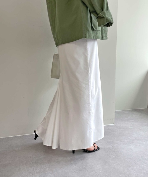 Omekashi(オメカシ)の「ストレッチバックテールスカート(スカート・レディース・ブラック/イエロー/オフホワイト/グリーン・36/38)」の12枚目の写真