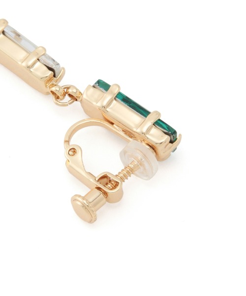 MADEMOISELLE ROPE'(マドモアゼル ロペ)の「バゲットカットビジューイヤリング(イヤリング・レディース・グリーン・FREE)」の2枚目の写真