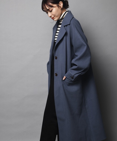 ARCANUM DESIGN（アルカナムデザイン）の「WEB限定 ARL ボリュームスリーブラグランコート（ステンカラーコート・レディース・ブラック/ブルー/アイボリー/モカ・FREE）」の4枚目の写真