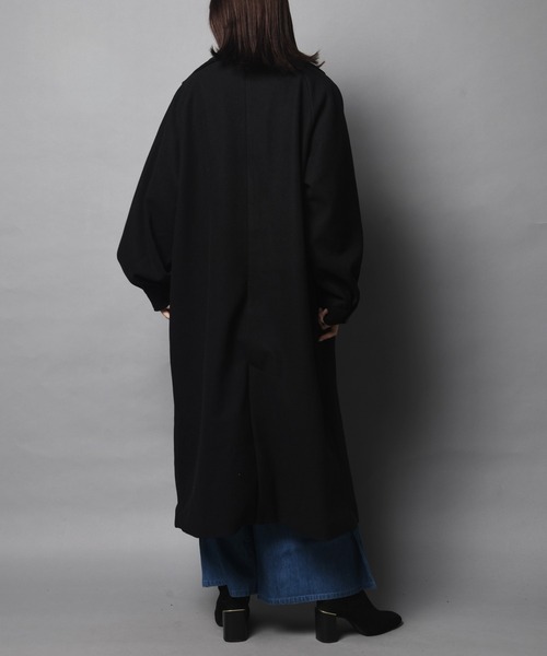 ARCANUM DESIGN（アルカナムデザイン）の「WEB限定 ARL ボリュームスリーブラグランコート（ステンカラーコート・レディース・ブラック/ブルー/アイボリー/モカ・FREE）」の15枚目の写真