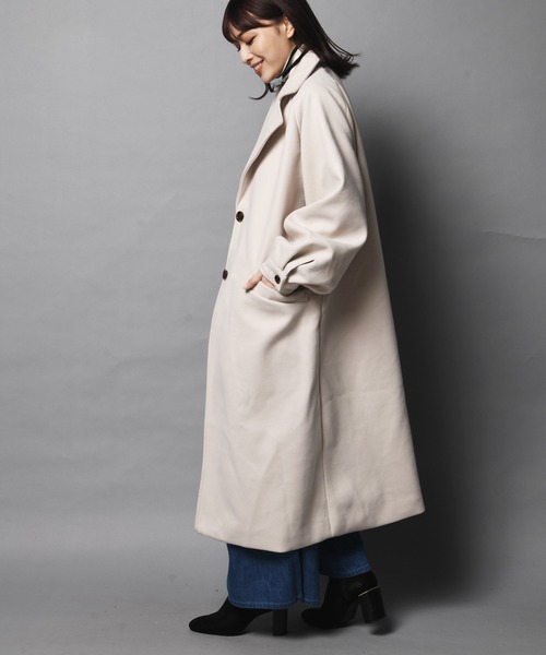 ARCANUM DESIGN（アルカナムデザイン）の「WEB限定 ARL ボリュームスリーブラグランコート（ステンカラーコート・レディース・ブラック/ブルー/アイボリー/モカ・FREE）」の8枚目の写真