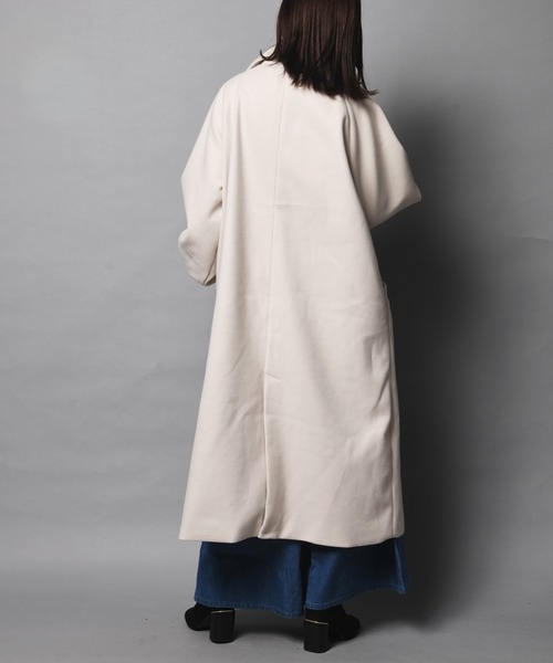 ARCANUM DESIGN（アルカナムデザイン）の「WEB限定 ARL ボリュームスリーブラグランコート（ステンカラーコート・レディース・ブラック/ブルー/アイボリー/モカ・FREE）」の11枚目の写真