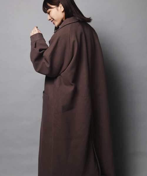 ARCANUM DESIGN（アルカナムデザイン）の「WEB限定 ARL ボリュームスリーブラグランコート（ステンカラーコート・レディース・ブラック/ブルー/アイボリー/モカ・FREE）」の12枚目の写真