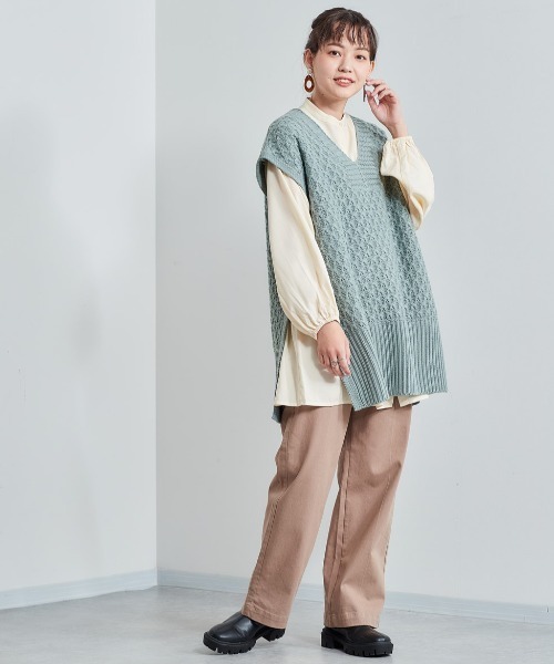 cepo(セポ)の「ケーブル編み ロングニットベスト(ベスト・レディース・ベージュ/サックスブルー/チャコール・M)」の11枚目の写真