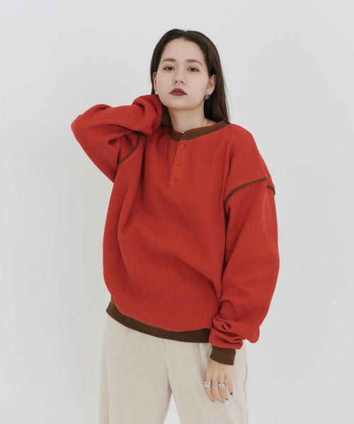 TINA：JOJUN（ティーナジョジュン）の「ユニセックス ワッフルカットソー TINA：JOJUN（Tシャツ/カットソー・レディース・ダークオレンジ/ブラウン・M）」の7枚目の写真