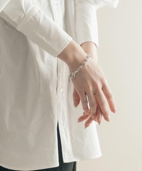 SMELLY（スメリー）の「ダエンメタルチェーンブレスレット（ブレスレット・レディース・シルバー・-）」の5枚目の写真