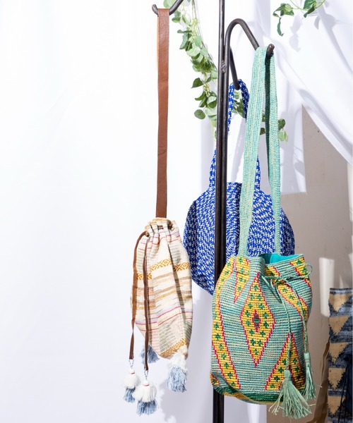 MILLION CARATS（ミリオンカラッツ）の「【LOVESTITCH】カリフォルニアの老舗ブランドが手掛けるラウンドトート（ショルダーバッグ・レディース・ブルー・FREE）」の7枚目の写真