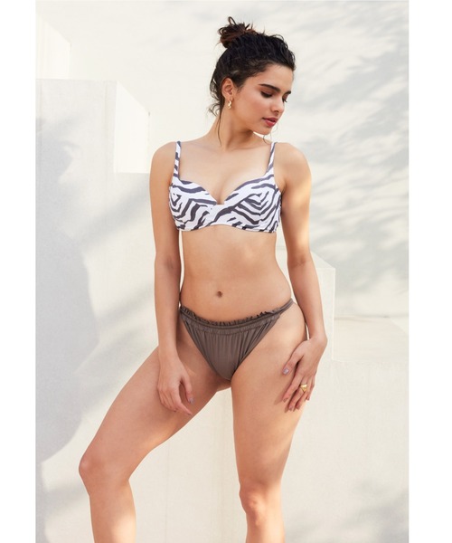 ALEXIA STAM（アリシアスタン）の「【ViVi 8月号掲載】Olivia/オリビア（水着・レディース・ホワイト/ブラウン/グリーン/レモンイエロー/ブラック・S/M/L）」の4枚目の写真