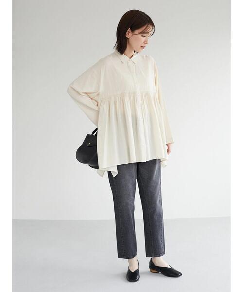 Green Parks(グリーンパークス)の「シャーリングイレヘムチュニック(シャツ/ブラウス・レディース・オフホワイト/ミント・FREE)」の5枚目の写真