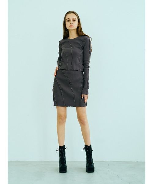 ENVYM（アンビー）の「スイッチングリブＴＯＰＳ（Tシャツ/カットソー・レディース・ブラック/グレー・FREE）」の5枚目の写真