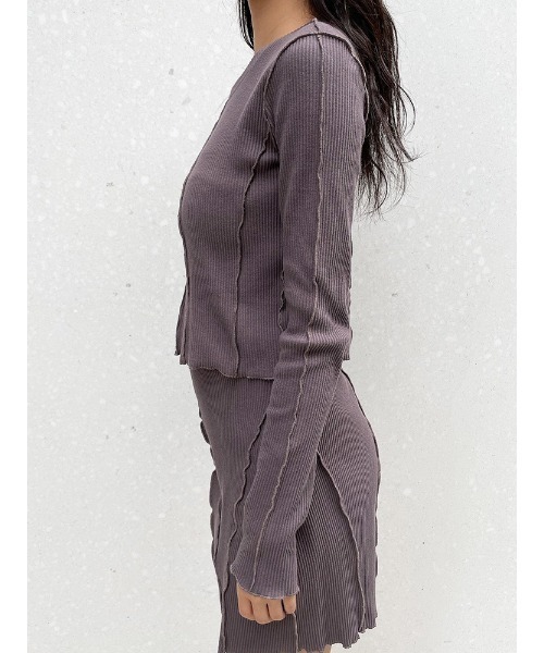 ENVYM（アンビー）の「スイッチングリブＴＯＰＳ（Tシャツ/カットソー・レディース・ブラック/グレー・FREE）」の20枚目の写真