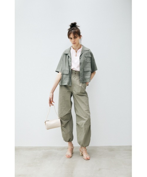 MOUSSY(マウジー)の「PADDED SHOULDER SLEEVELESS トップス(タンクトップ・レディース・ホワイト/ブラック/ライトピンク/キナリ・FREE)」の15枚目の写真
