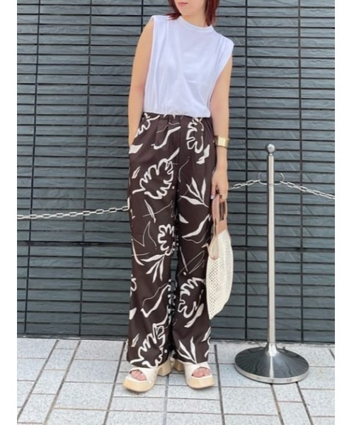 MOUSSY(マウジー)の「PADDED SHOULDER SLEEVELESS トップス(タンクトップ・レディース・ホワイト/ブラック/ライトピンク/キナリ・FREE)」の18枚目の写真