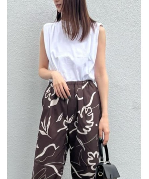 MOUSSY(マウジー)の「PADDED SHOULDER SLEEVELESS トップス(タンクトップ・レディース・ホワイト/ブラック/ライトピンク/キナリ・FREE)」の17枚目の写真