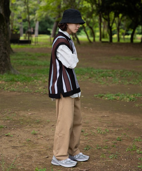 WEGO(ウィゴー)の「WEGO/レトロストライプニットベスト(ベスト・メンズ・ブラック/ダークグリーン・LARGE/MEDIUM)」の4枚目の写真