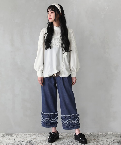 somari imagination（ソマリ イマジネーション）の「『フリルデザインクロップドデニムパンツ』（デニムパンツ・レディース・インディゴブルー・2/1）」の5枚目の写真