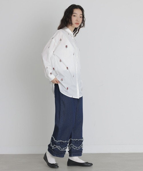 somari imagination（ソマリ イマジネーション）の「『フリルデザインクロップドデニムパンツ』（デニムパンツ・レディース・インディゴブルー・2/1）」の11枚目の写真