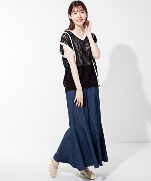 MILLION CARATS(ミリオンカラッツ)の「2種類の編み柄で夏らしいヘルシーな肌見せを叶えるランダムメッシュ編配色ニットベスト(ニット/セーター・レディース・ブラック/ベージュ・FREE)」の19枚目の写真