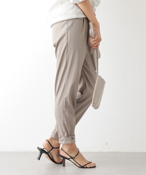 OUVRAGE CLASSE（ウヴラージュクラス）の「裾ねじりパンツ（その他パンツ・レディース・ブラック/ベージュ/カーキ/ライトベージュ・FREE/LARGE）」の9枚目の写真