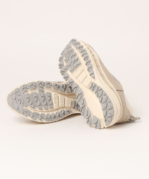 UGG(アグ)の「【UGG】CA805(スニーカー・レディース・ベージュ・23cm/23.5cm/24cm/24.5cm/25cm)」の3枚目の写真