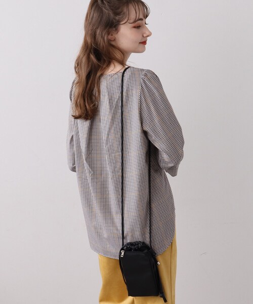 DRESKIP（ドレスキップ）の「◆【上品シルエット】お袖タック アソートブラウス（シャツ/ブラウス・レディース・ホワイト系4/ブラウン系2/ベージュ系1/ネイビー系1/サンドベージュ/マスタード・02/03/04）」の19枚目の写真