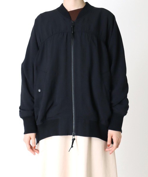 DRESSLAVE（ドレスレイブ）の「gather design over size MA-1(ギャザーデザインオーバーサイズMA-1)（MA-1・レディース・ブラック/カーキ・38）」の6枚目の写真