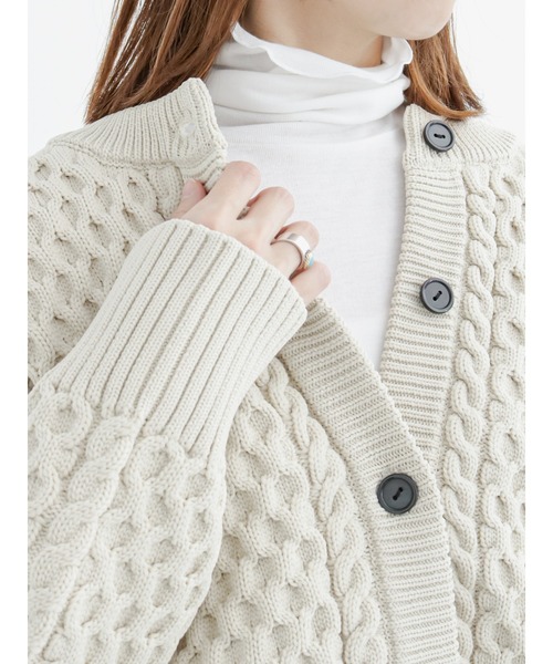 Lugnoncure(ルノンキュール)の「タートルネックトップス(Tシャツ/カットソー・レディース・ブラック/オフホワイト/グリーン・フリ-)」の1枚目の写真