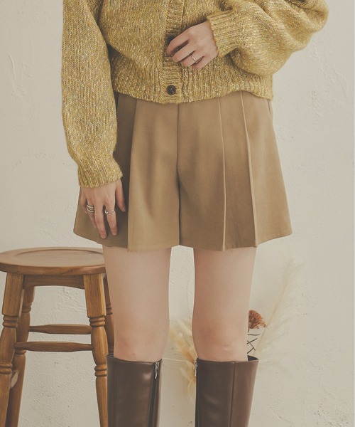 Ambre Neige（アンブルネージュ）の「プリーツキュロットショートパンツ／WEB/EC限定商品（その他パンツ・レディース・ブラック/ダークブラウン/ベージュ/アイボリー・FREE）」の4枚目の写真