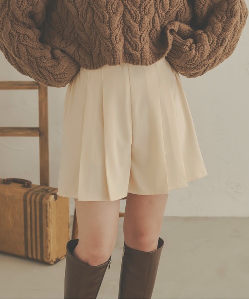 Ambre Neige（アンブルネージュ）の「プリーツキュロットショートパンツ／WEB/EC限定商品（その他パンツ・レディース・ブラック/ダークブラウン/ベージュ/アイボリー・FREE）」の15枚目の写真