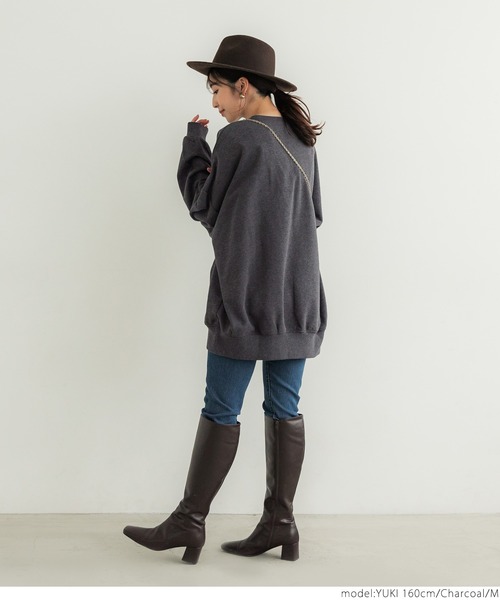 coca（coca）（コカ）の「ボリューム袖プリントスウェット（スウェット・レディース・チャコール/グレイッシュベージュ/ブラック/ブルー・M/L）」の5枚目の写真