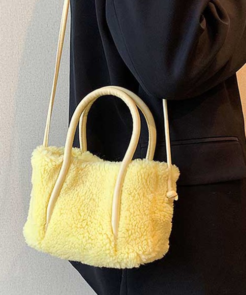 STYLEBLOCK（スタイルブロック）の「ふわふわボア2WAYミニショルダーバッグ（ショルダーバッグ・レディース・ホワイト/ブルー/ブラック/レッド/ブラウン/イエロー・FREE）」の6枚目の写真