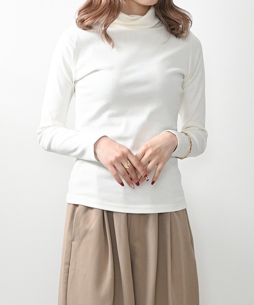 Felt-Maglietta(フェルトマリエッタ)の「コットンハイネックカットソー(Tシャツ/カットソー・レディース・チャコール/オフホワイト/ブラック/グレイッシュベージュ・MEDIUM/LARGE/X-LARGE)」の5枚目の写真