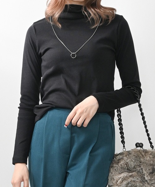 Felt-Maglietta(フェルトマリエッタ)の「コットンハイネックカットソー(Tシャツ/カットソー・レディース・チャコール/オフホワイト/ブラック/グレイッシュベージュ・MEDIUM/LARGE/X-LARGE)」の22枚目の写真
