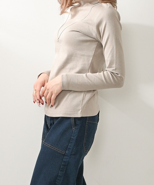 Felt-Maglietta(フェルトマリエッタ)の「コットンハイネックカットソー(Tシャツ/カットソー・レディース・チャコール/オフホワイト/ブラック/グレイッシュベージュ・MEDIUM/LARGE/X-LARGE)」の17枚目の写真