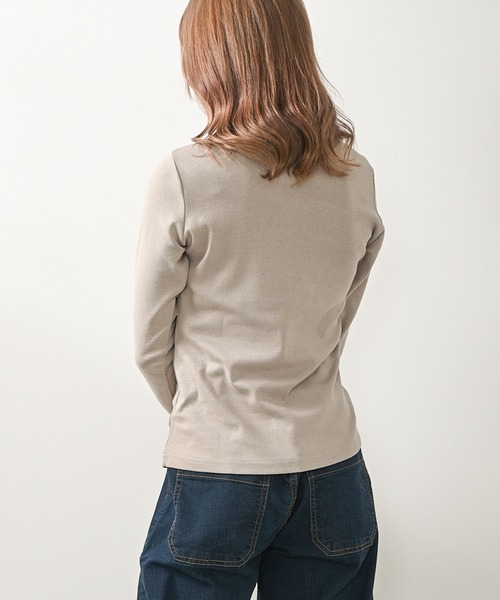 Felt-Maglietta(フェルトマリエッタ)の「コットンハイネックカットソー(Tシャツ/カットソー・レディース・チャコール/オフホワイト/ブラック/グレイッシュベージュ・MEDIUM/LARGE/X-LARGE)」の18枚目の写真