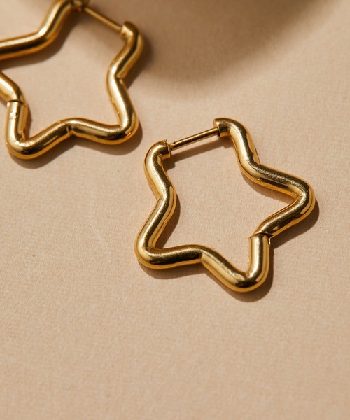 ear PAPILLONNER(イアパピヨネ)の「金属アレルギー対応 ステンレスモチーフフープピアス(ピアス(両耳用)・レディース・ゴールド系その他/ゴールド/シルバー/シルバー系その他・FREE)」の10枚目の写真