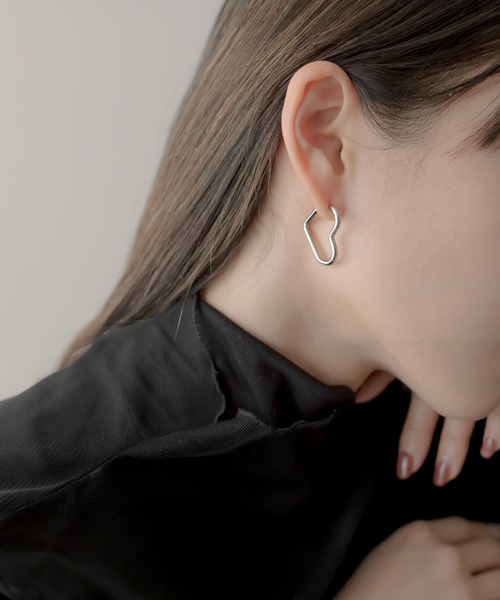 ear PAPILLONNER(イアパピヨネ)の「金属アレルギー対応 ステンレスモチーフフープピアス(ピアス(両耳用)・レディース・ゴールド系その他/ゴールド/シルバー/シルバー系その他・FREE)」の15枚目の写真