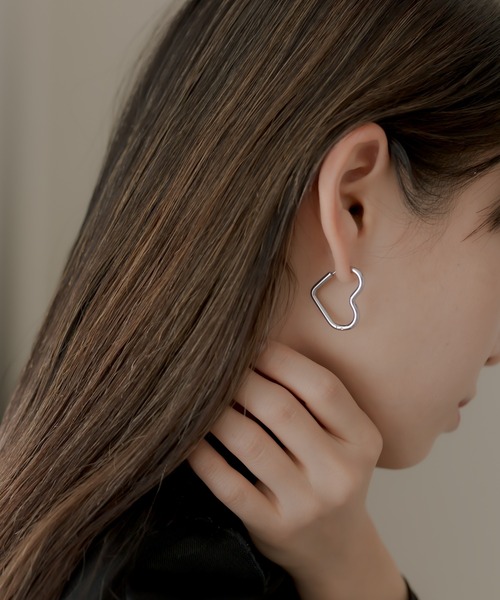 ear PAPILLONNER(イアパピヨネ)の「金属アレルギー対応 ステンレスモチーフフープピアス(ピアス(両耳用)・レディース・ゴールド系その他/ゴールド/シルバー/シルバー系その他・FREE)」の17枚目の写真