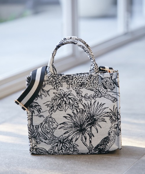 VIS（ビス）の「【2WAY】ジャングル柄ミニトートバッグ（トートバッグ・レディース・ベージュ/ダークブラウン/ブラック/ホワイト系その他7・FREE）」の2枚目の写真