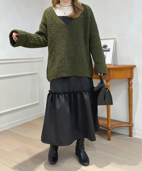 apres jour(アプレジュール)の「Vネックニットプルオーバー【ZOZOTOWN限定アイテム】(ニット/セーター・レディース・マスタード/ピンク系その他/カーキ・フリー/X-LARGE)」の9枚目の写真