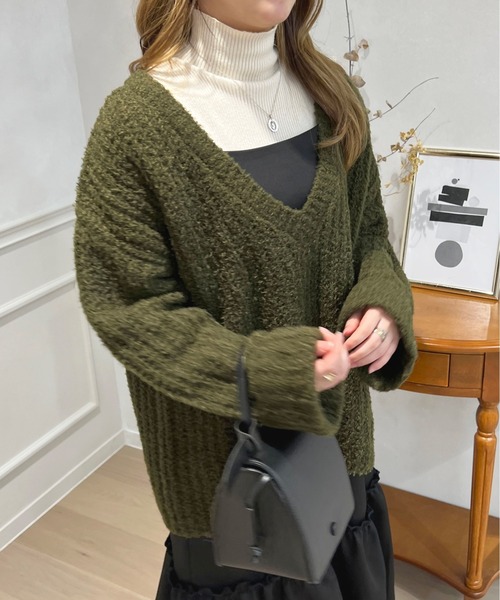 apres jour(アプレジュール)の「Vネックニットプルオーバー【ZOZOTOWN限定アイテム】(ニット/セーター・レディース・マスタード/ピンク系その他/カーキ・フリー/X-LARGE)」の7枚目の写真