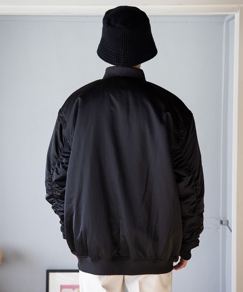 RAGEBLUE（レイジブルー）の「マルチウェイビッグMA-1（MA-1・メンズ・カーキ/ブラック・MEDIUM/LARGE）」の4枚目の写真