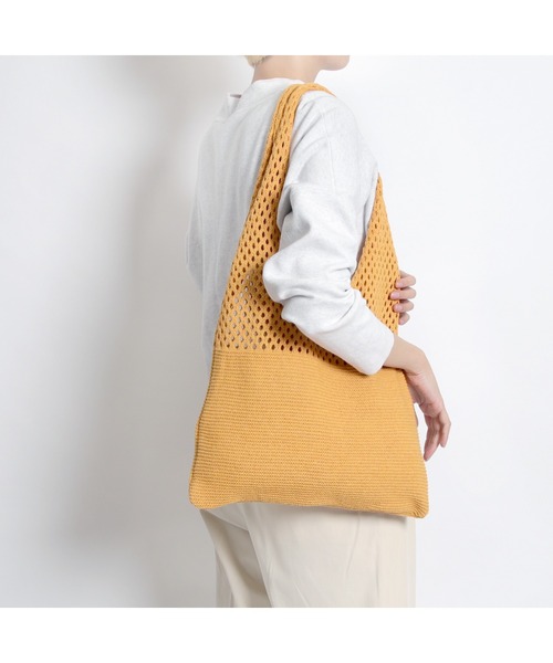 MAISON mou（メゾンムー）の「【recomend selection/セレクト】ニット仕立トライアングルバッグ（トートバッグ・レディース・イエロー/ブルー/ブラック/グリーン/ホワイト/ベージュ/グレー/ダークグリーン/ライトブラウン/ライトブルー/ライトイエロー/ライトグレー/ライトグリーン/ライトパープル・FREE）」の13枚目の写真